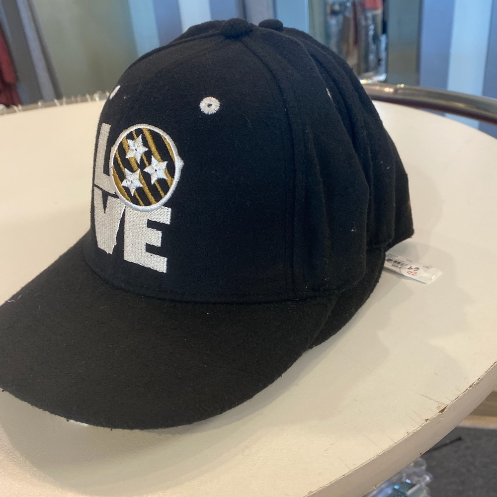Billy Reid cap - Picture 2 of 2